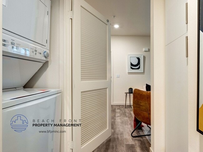 1249 W. 39th Place