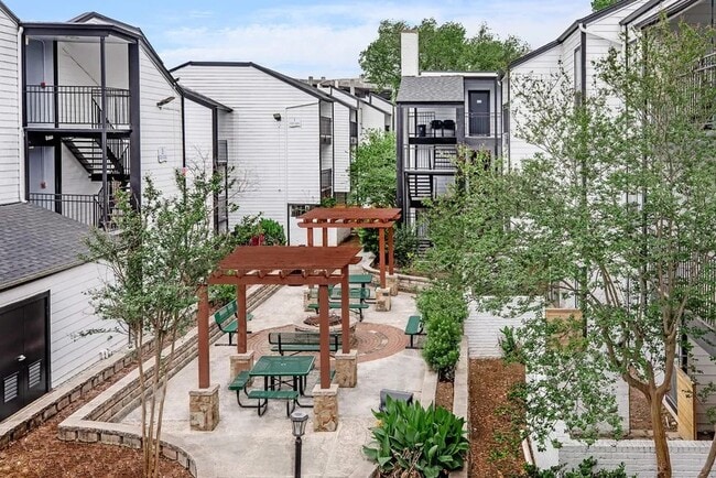 Photo - 4400 Memorial Dr Unit 7-2054