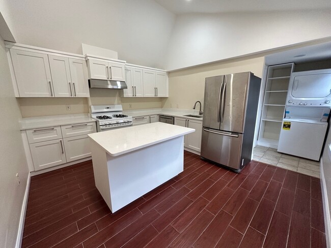 Photo - 8 Allen St Unit 2