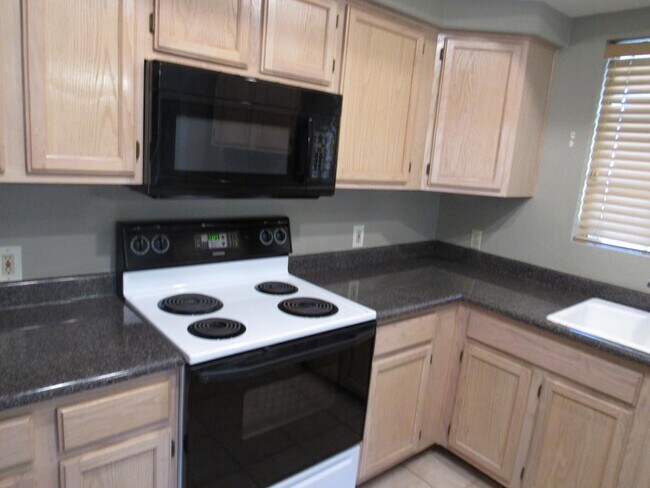 Photo - 2 bedroom in Scottsdale AZ 85268 Unit 2049