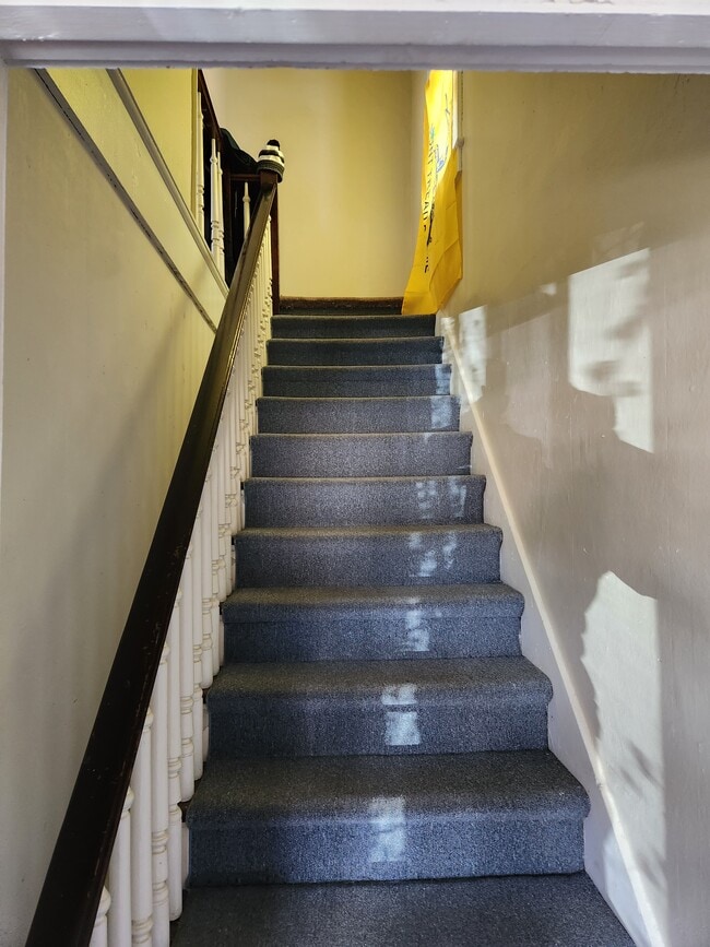 Photo - 654 W 3rd St Unit #2