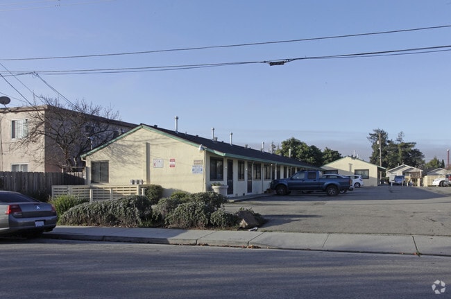 Bassett Davis Apartments