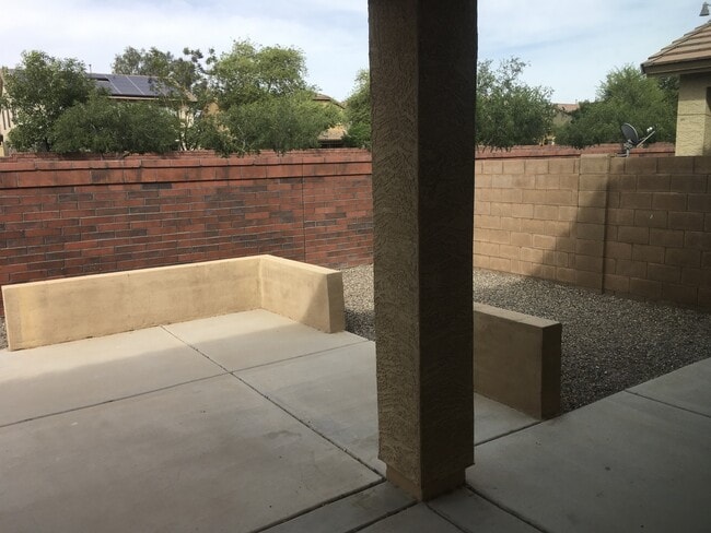 Photo - 3 Bed 2.5 New Carpets and Paint!