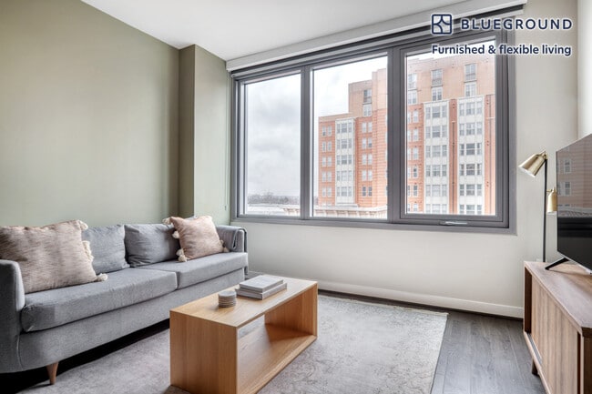 Building Photo - 1122 N Hudson St Rental
