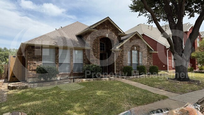 1629 Bennington Dr