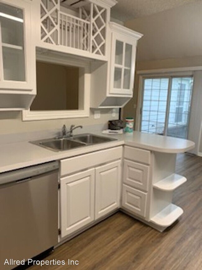 3 br, 2 bath House - 483 Branchwood Ave