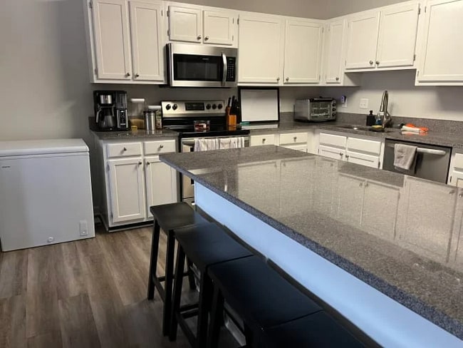 Photo - 48289 Picketts Harbor Ct