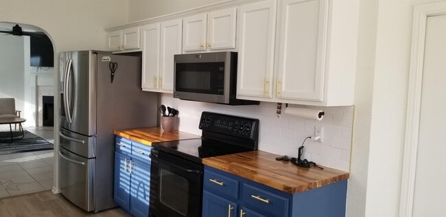 Photo - 2703 Blackburn Dr