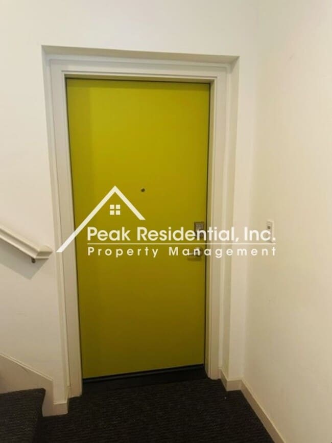 Photo - Beautifully Updated 1bd/1ba Land Park Area Condo with 1 Car Garage!