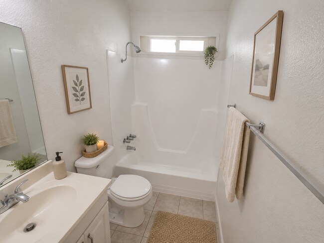 Photo - 716 Sycamore St Unit 714 Sycamore St Right