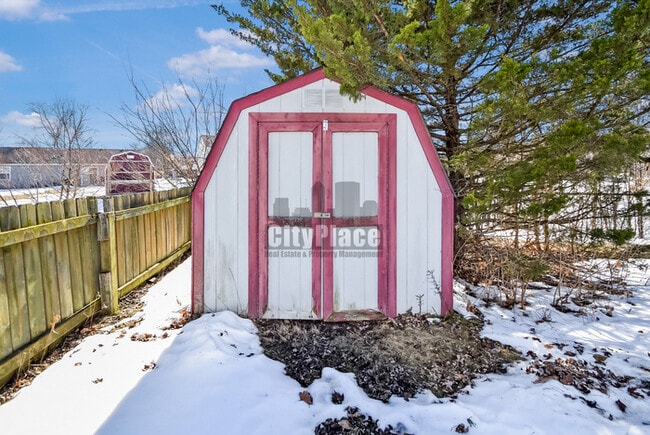 Photo - 47 Meadow Ct W