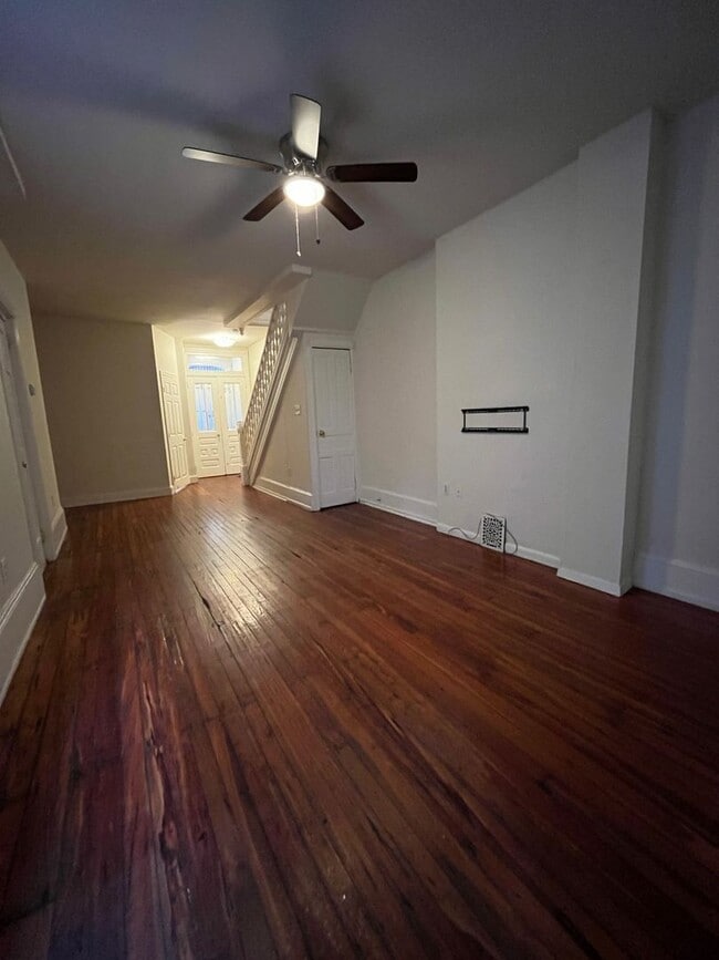 Photo - ???Spacious 4 Bedroom 1.5 Bath house locat...