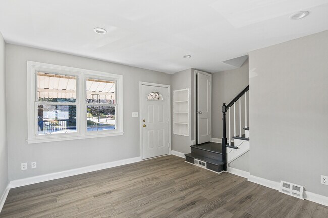 Photo - 165 Hampshire Rd