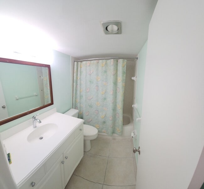 Building Photo - 1100 Ponce De Leon Cir Unit E208 Rental