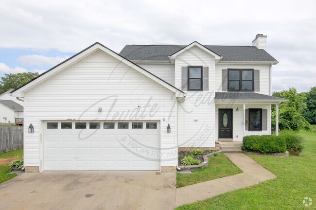 Building Photo - Three Bedroom On One Acre Lot in Clarksvil... Rental