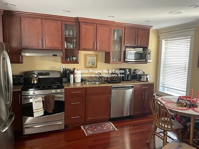 Photo - 632 E Broadway Unit 4