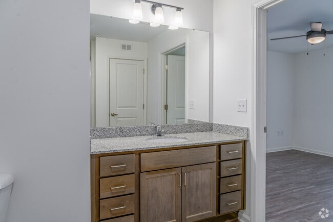 3BR, 2BA - 1,136SF - Primary Bathroom