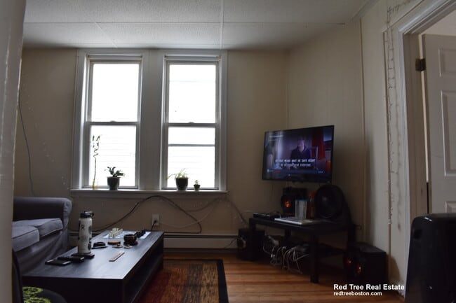 Photo - 114 Everett St Unit 3