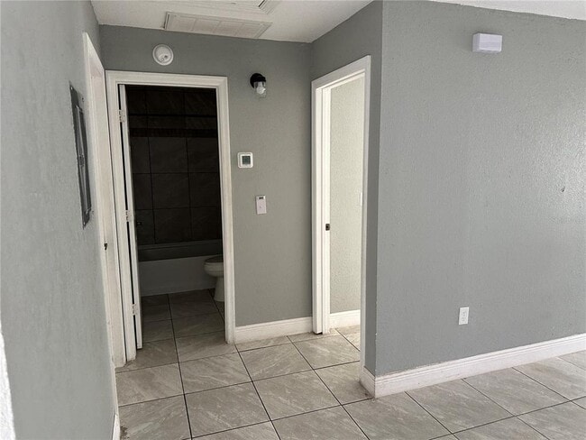 Photo - 1112 Martin St Unit C