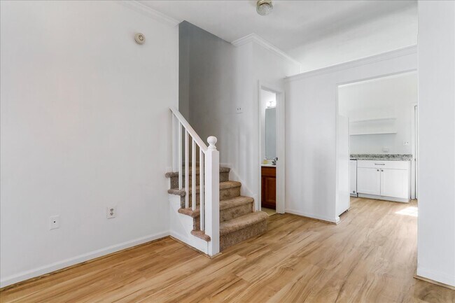 Photo - 1310 Hampshire Dr