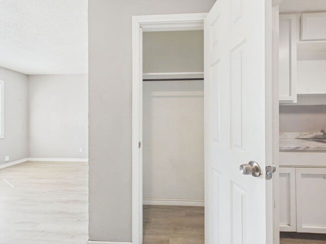 3010 Westhaven Dr