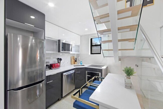 Photo - 244 E 75th St Unidad FL6-ID1021895P