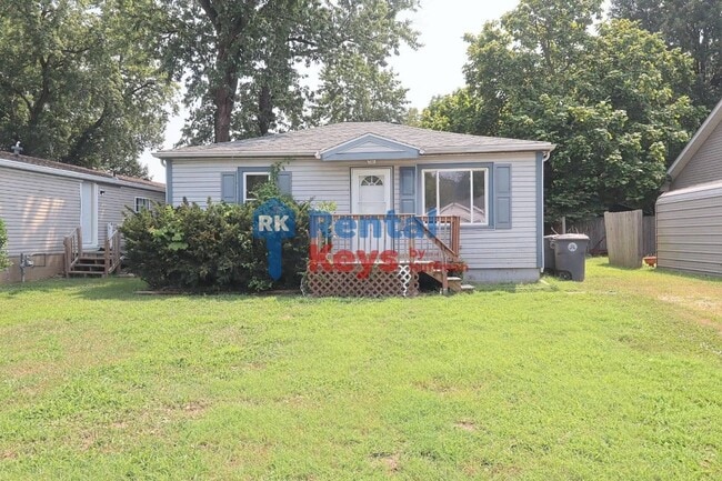 Building Photo - 5409 N Fares Ave