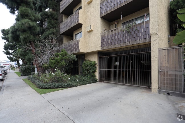 Photo - 740 S. Cochran