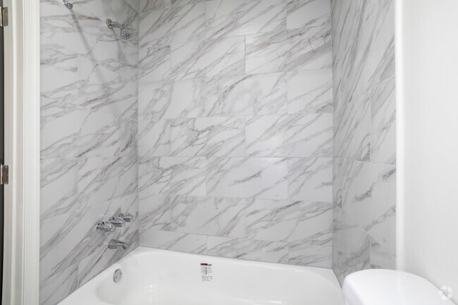 2BR, 1.5BA - 1,100 - Primary Bathroom