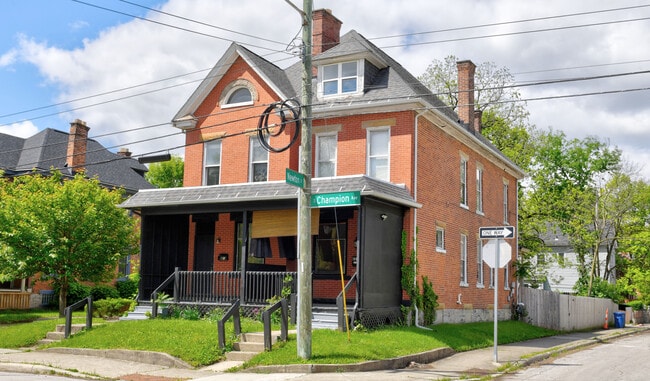 Photo - 685-685 S Champion Ave Unit 685
