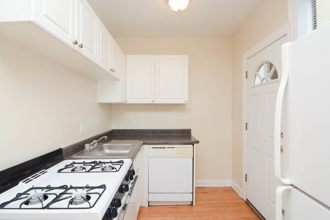 Photo - 1108 W Wellington Ave Unit 4