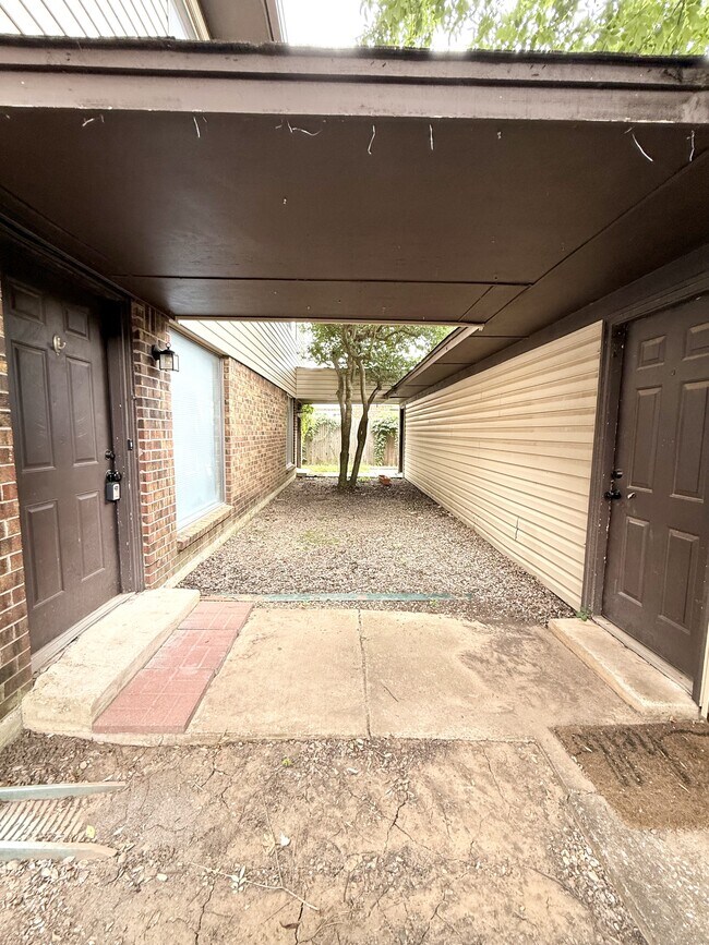 Photo - 1334 Eastgate Dr Unit 1