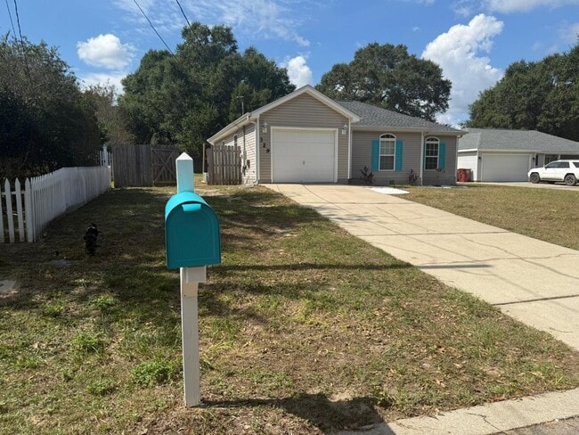 Photo - 329 Strawbridge Dr