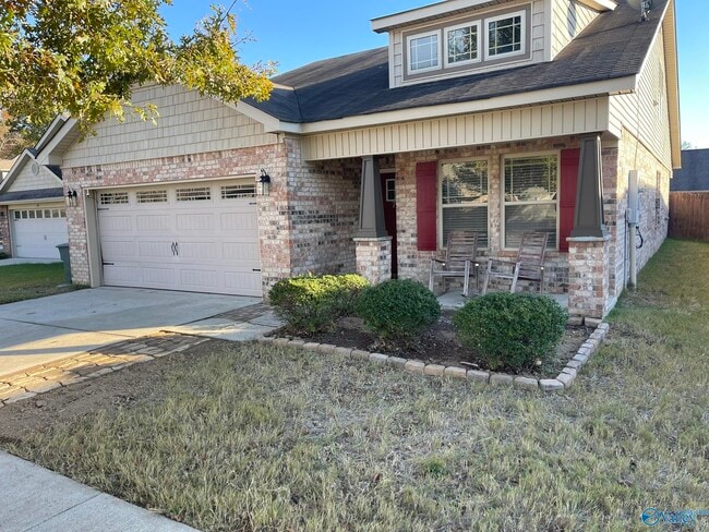 Photo - 709 Oak Cove Ln NW