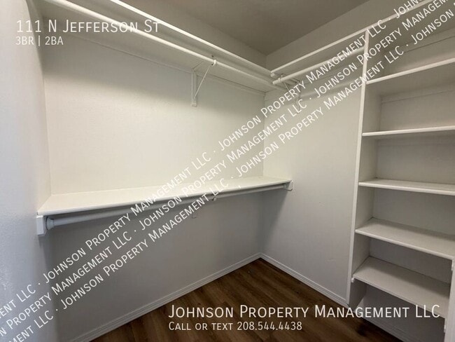 Photo - 111 N Jefferson St