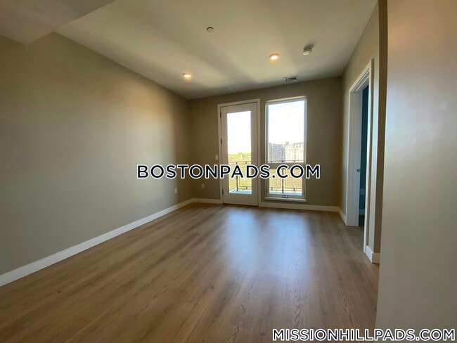 35 S Huntington Ave Unit 503