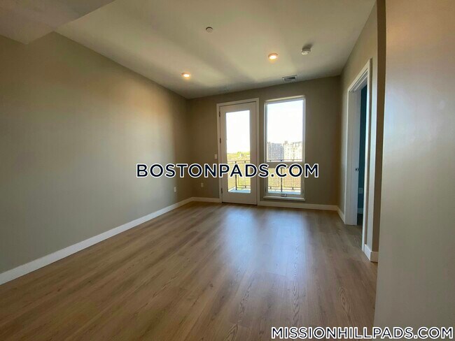 Photo - 35 S Huntington Ave Unidad 503