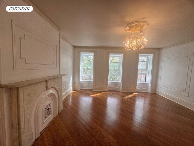 Building Photo - 237A Decatur St Rental