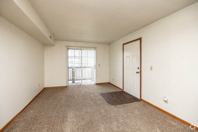 2BR, 1BA - Keystone/833 SF