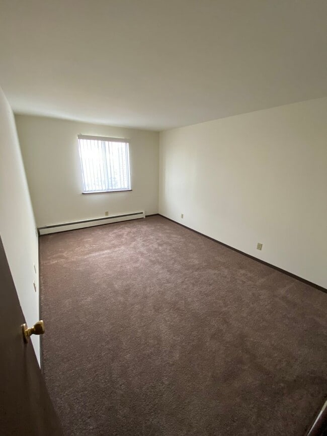 Photo - Village Apartments (St. Pt.)