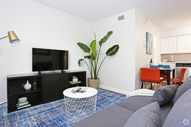 1HAB, 1BA - The Antigua - 571 ft²