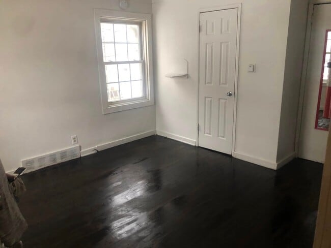 Photo - 1234 Egleston Ave Unit B