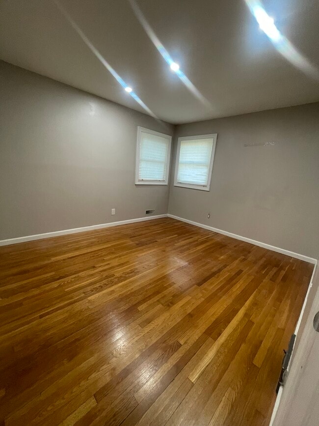 Photo - 45 Ebony St Unit 1 fl