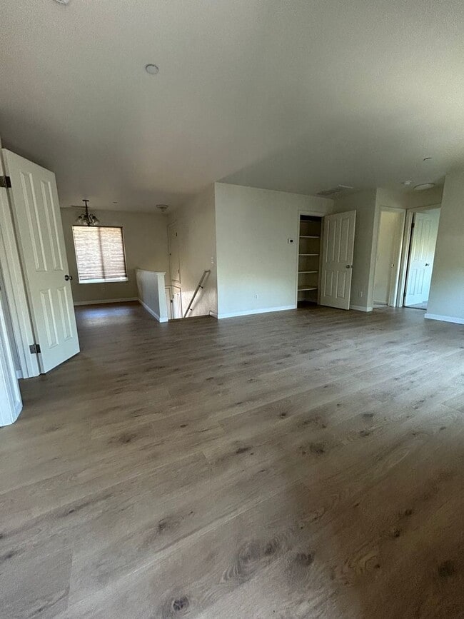 Photo - 992a Grove St
