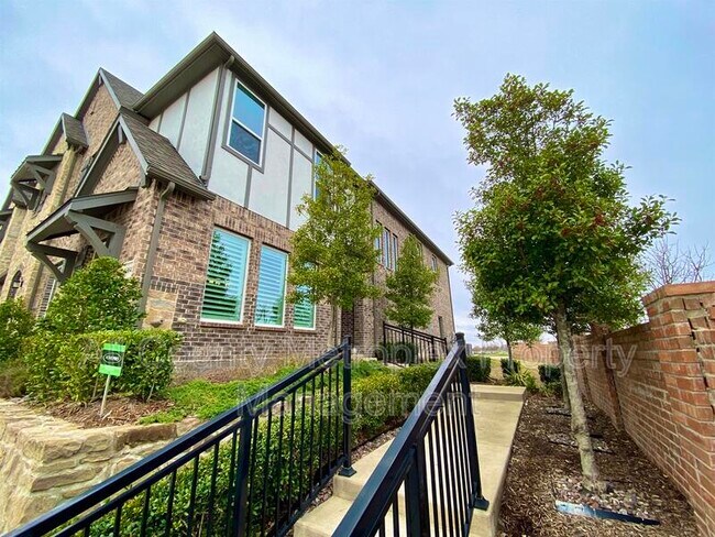 Photo - 6004 Silverado Trl