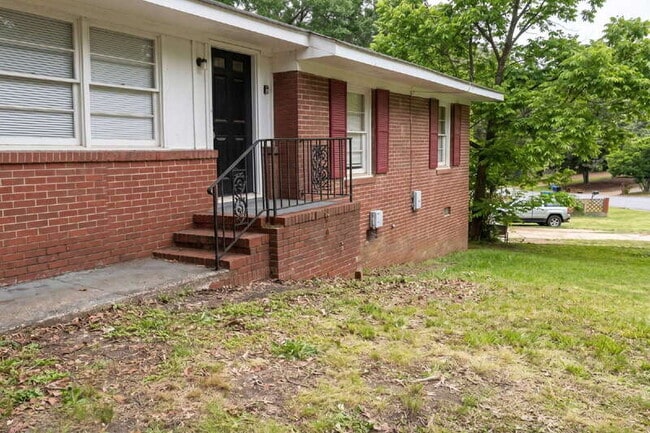 Photo - 212 Moss Dr