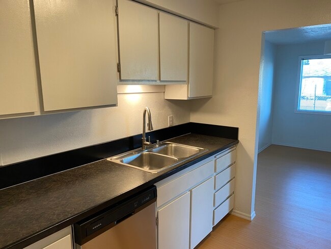 Cocina - 13456 Aspen Lake Ct NE Unidad 13458