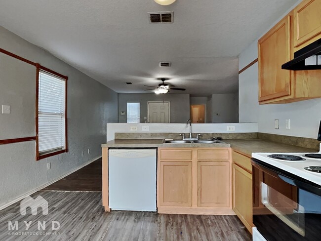 Photo - 8407 Mescal Pass