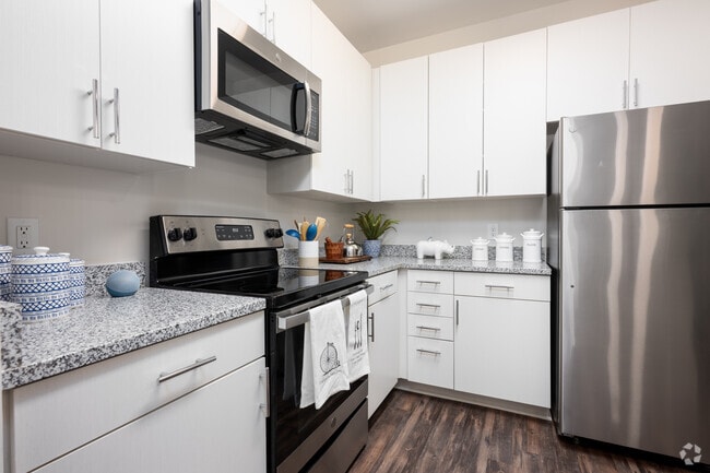 2BR, 2BA - 1,188SF - Kitchen
