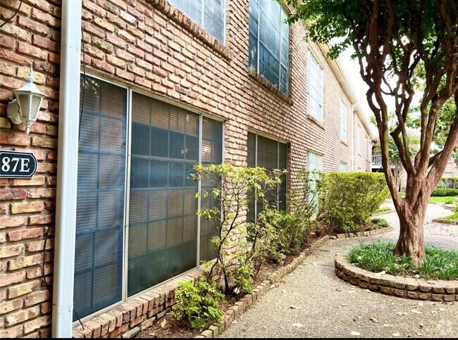 Building Photo - 2121 Fountain View Dr Unit 87 Rental